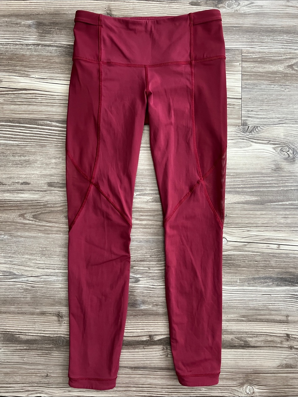 Lululemon Run With The Sun Tight
Rosewood Size 6